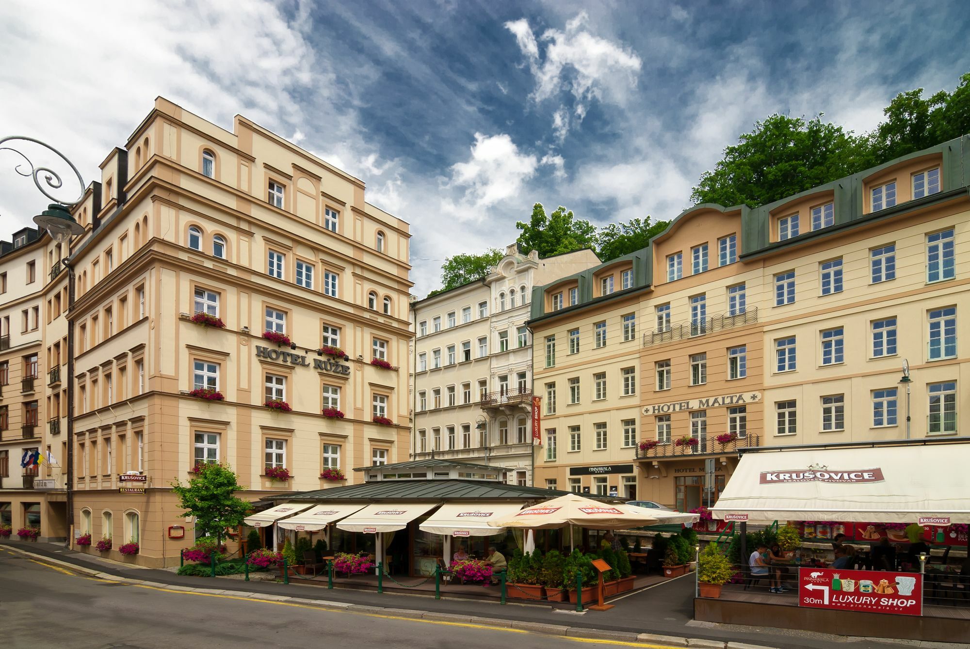 Hotel Ruze Karlovy Vary Exterior photo